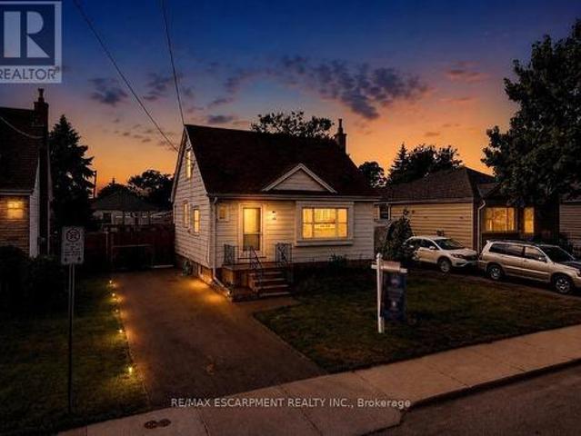 House for sale in Ancaster, Ontario