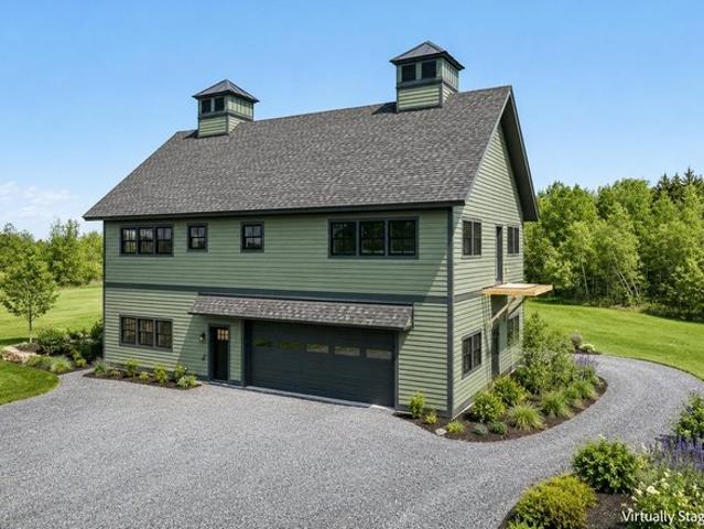 House for sale in Williamstown, Vermont