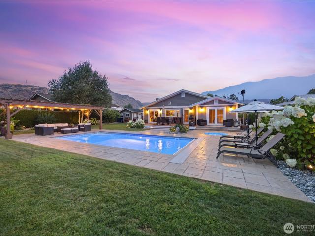 House for sale in Pateros, Washington