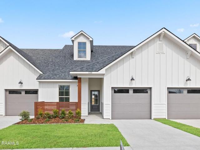 Townhouse for sale in Scott, Louisiana