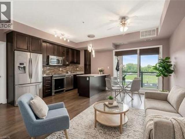 Condo for sale in Oakville, Golden Horseshoe