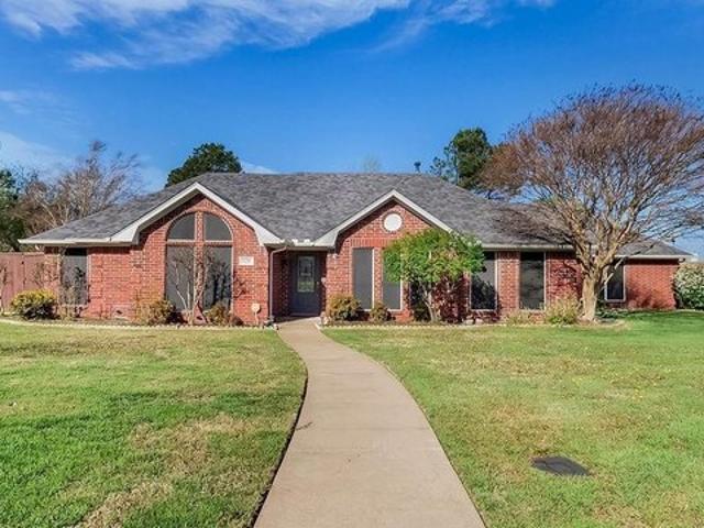 House for sale in Pottsboro, Texas