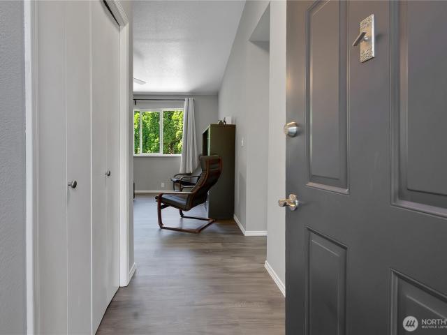 House for sale in Pacific, Washington