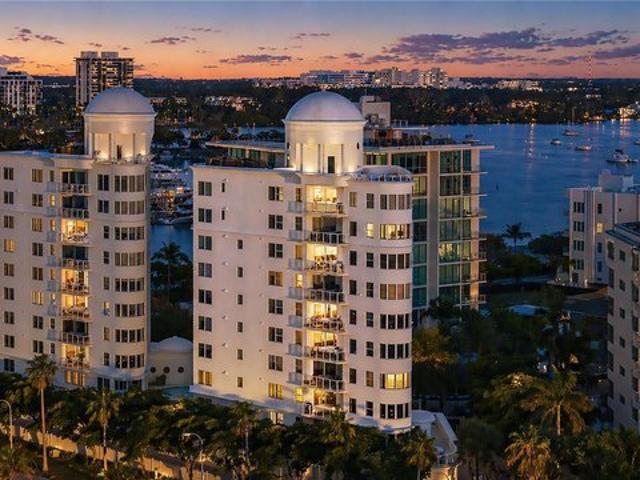 Condo for sale in Sarasota, Florida