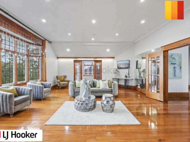 House for sale in Grafton