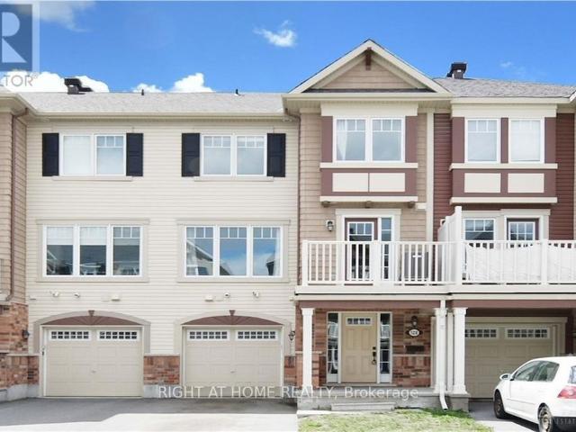 Townhouse for rent in Stittsville, Ottawa