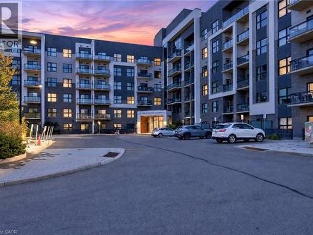 Condo for sale in Oakville, Golden Horseshoe