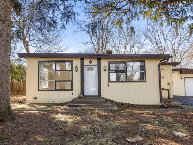 House for sale in Glen Ellyn, Illinois