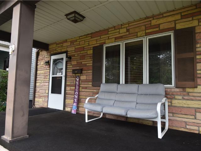 House for sale in Springdale, Pennsylvania