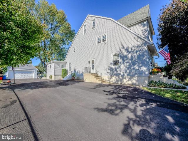House for sale in Glenolden, Delaware County