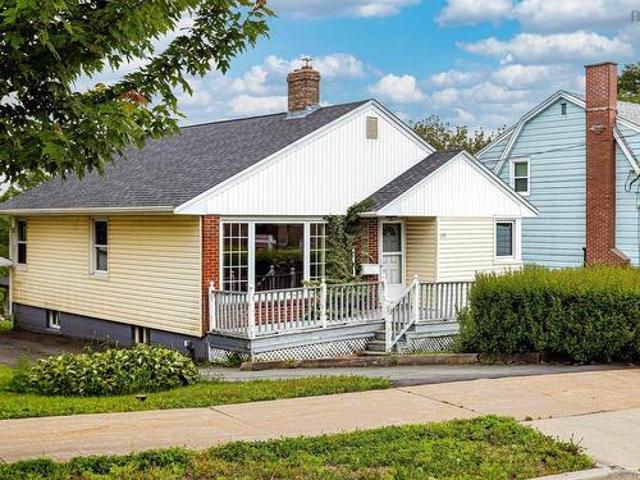 House for sale in Dartmouth, Nova Scotia