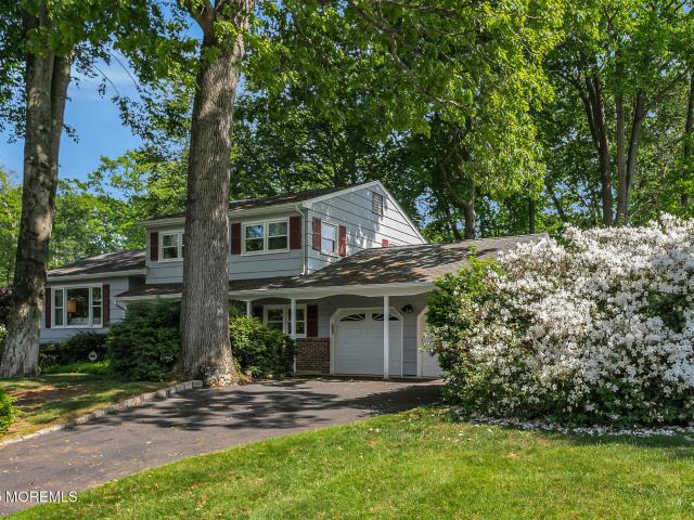House for sale in Lincroft