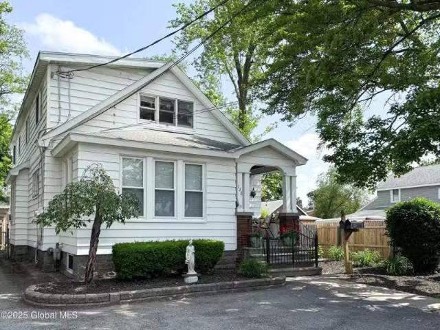 House for rent in Schenectady