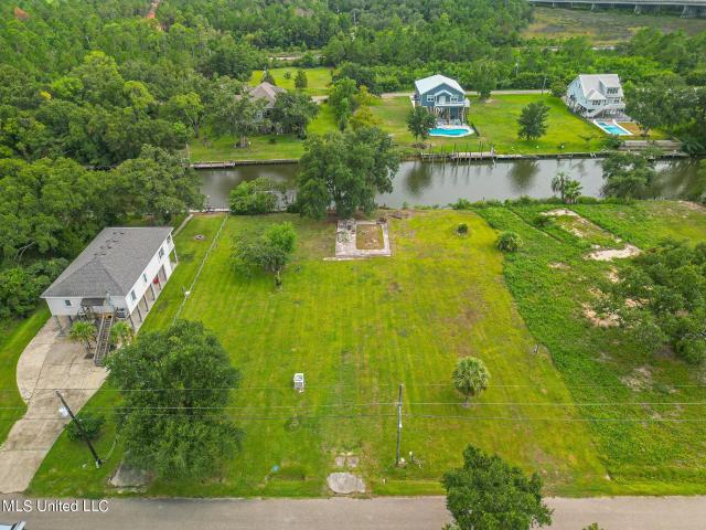 Land for sale in Pass Christian, Mississippi