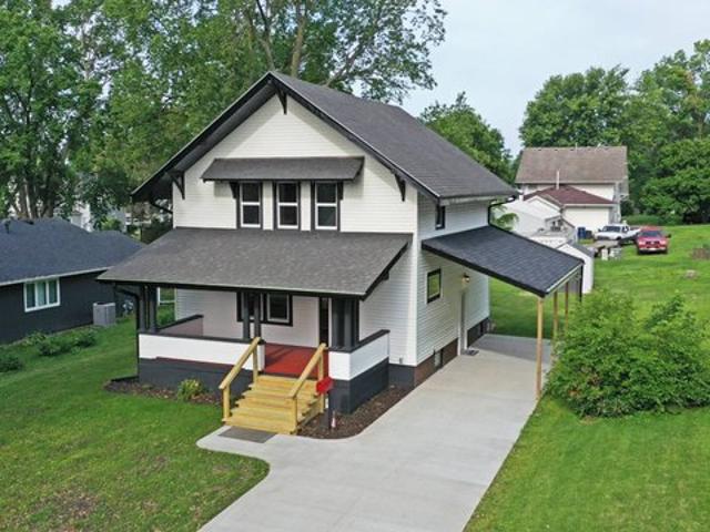 House for sale in Villisca, Iowa