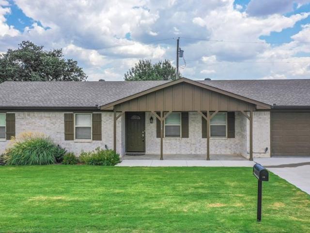 House for sale in Jacksboro, Jack County