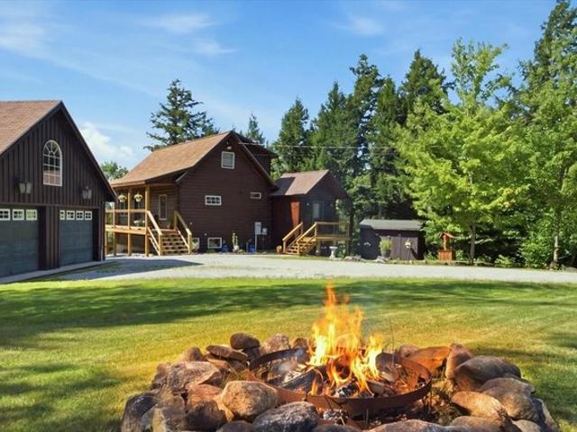 House for sale in Maine
