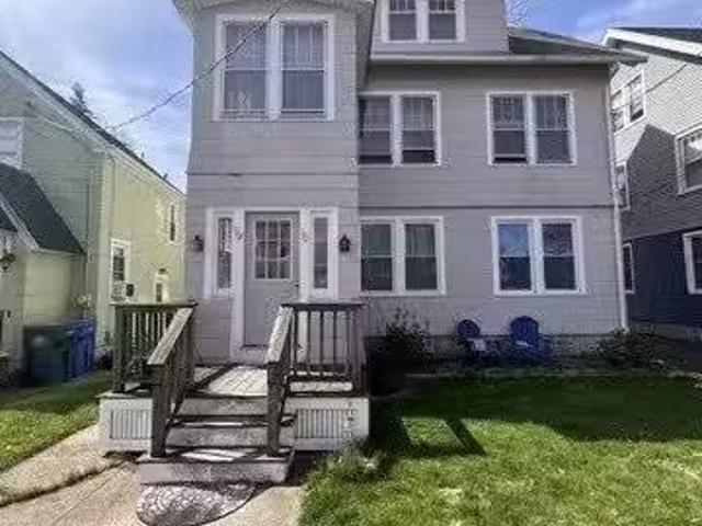 House for rent in Hamden