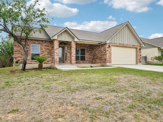 House for sale in Floresville, Wilson County