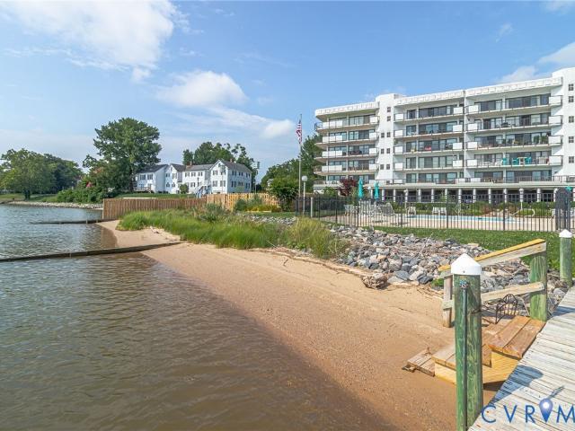 Condo for sale in Virginia
