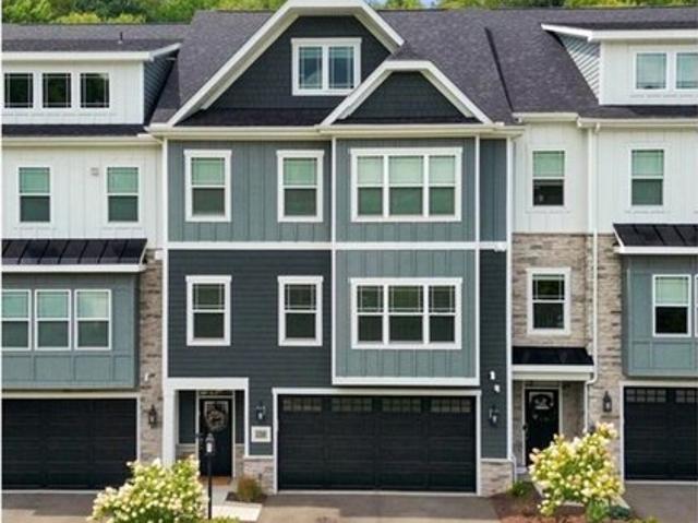 Townhouse for sale in Wexford, Pennsylvania
