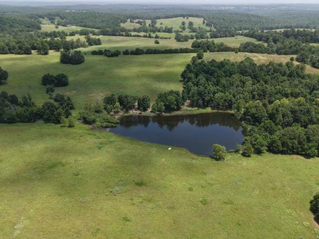 Farm for sale in Ark