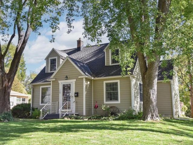 House for sale in Thiensville, Ozaukee County