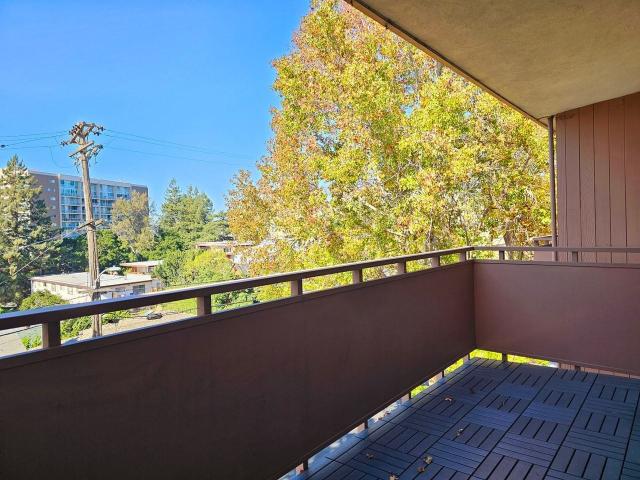 Apartment for rent in Piedmont Avenue, Oakland