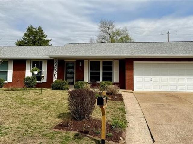 House for sale in Fairview Heights, Illinois