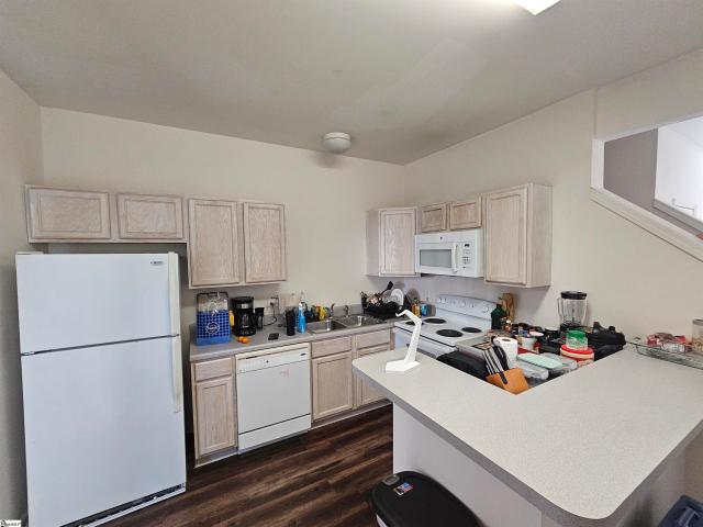 Townhouse for sale in University Village, Central
