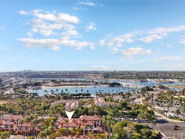 Condo for sale in Corona Del Mar, California