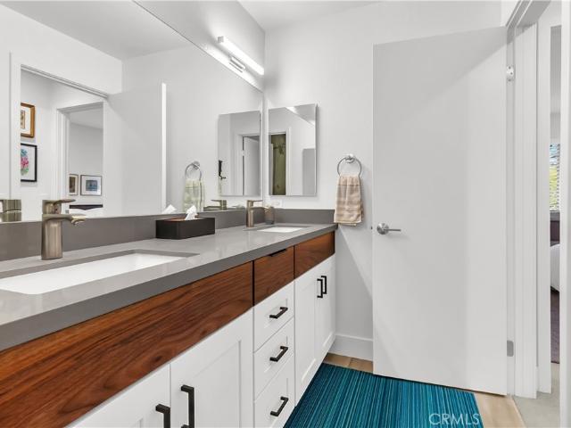 Condo for sale in Corona Del Mar, California