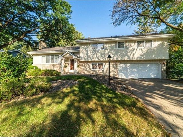 House for sale in Burnsville, Minnesota