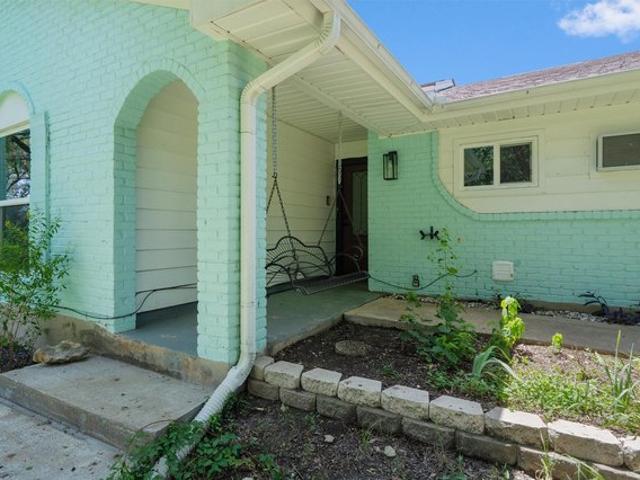 House for sale in Manchaca, Texas