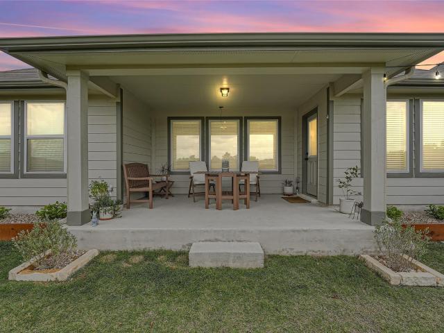 House for sale in Manor