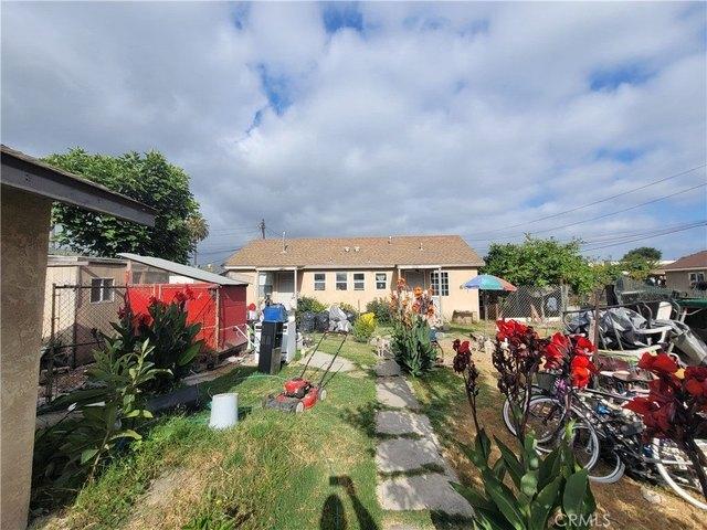 Townhouse for sale in Compton, California