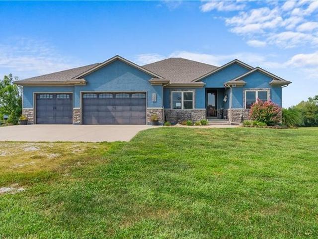 House for sale in Peculiar, Cass County