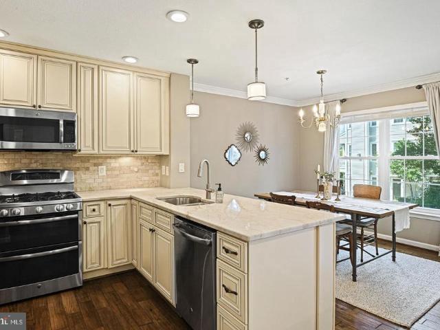 Condo for sale in Fair Lakes, Fairfax County
