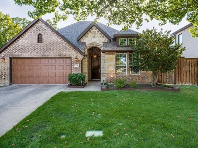 House for sale in Farmers Branch, Texas