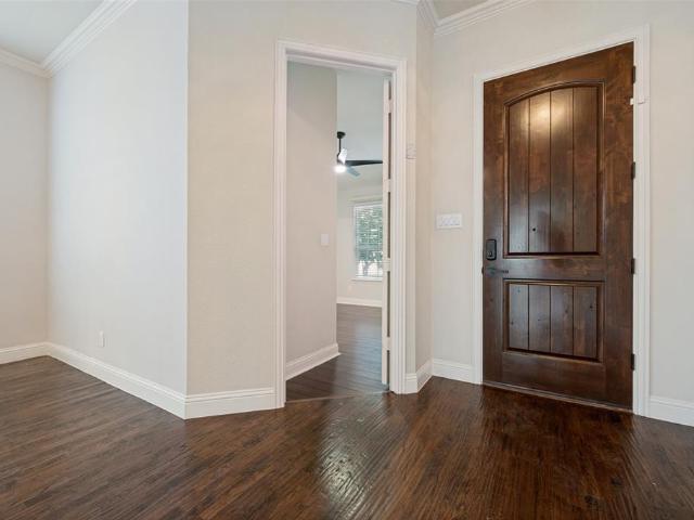 House for sale in Farmers Branch, Texas