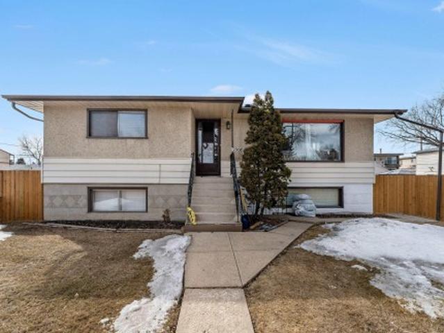 House for sale in Wedgewood, Alberta