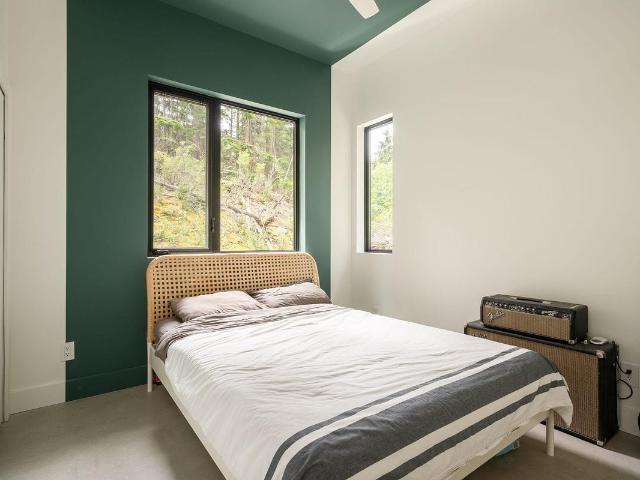 House for sale in Bowen Island, British Columbia