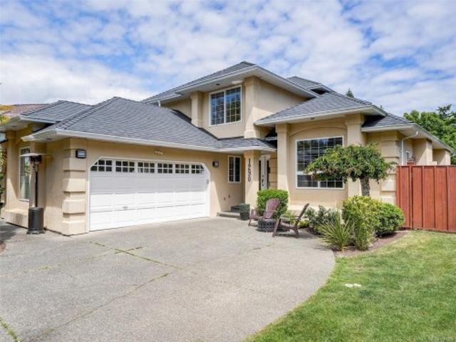 House for sale in Saanich, British Columbia