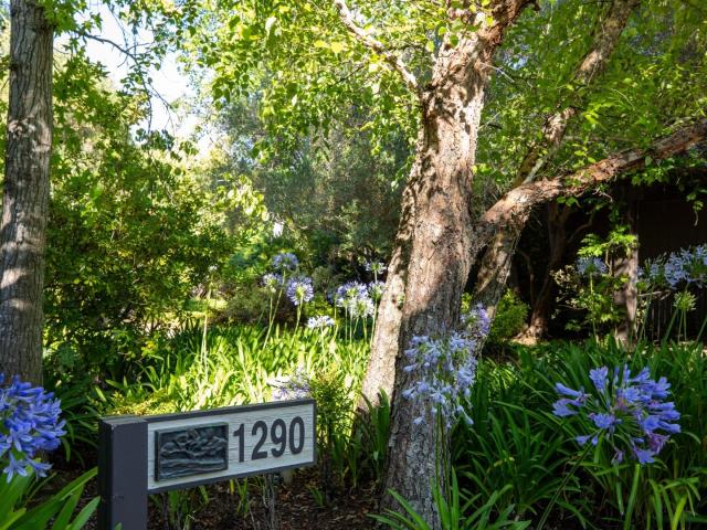 Condo for sale in Menlo Park