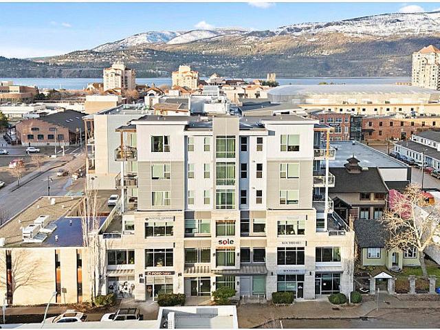 Condo for sale in Winfield, British Columbia