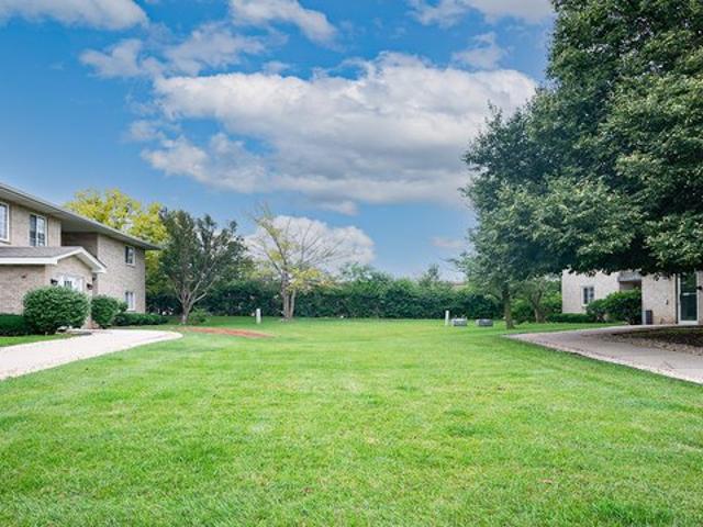 Condo for sale in Homer Glen, Illinois
