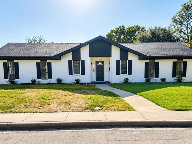 House for sale in Farmers Branch, Texas