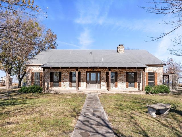 Farm for sale in Coupland, Texas