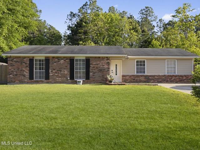 House for sale in Ocean Springs, Mississippi