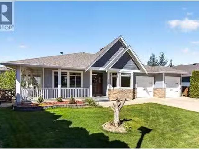 House for sale in Salmon Arm, British Columbia